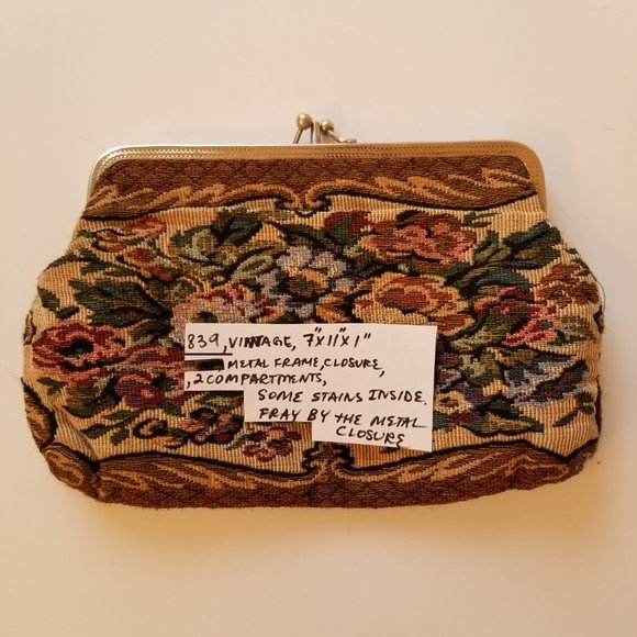 #893 Vintage Rose Tapestry Bag with Metal Frame Closure 2 compartments inside - Picture 2 of 9